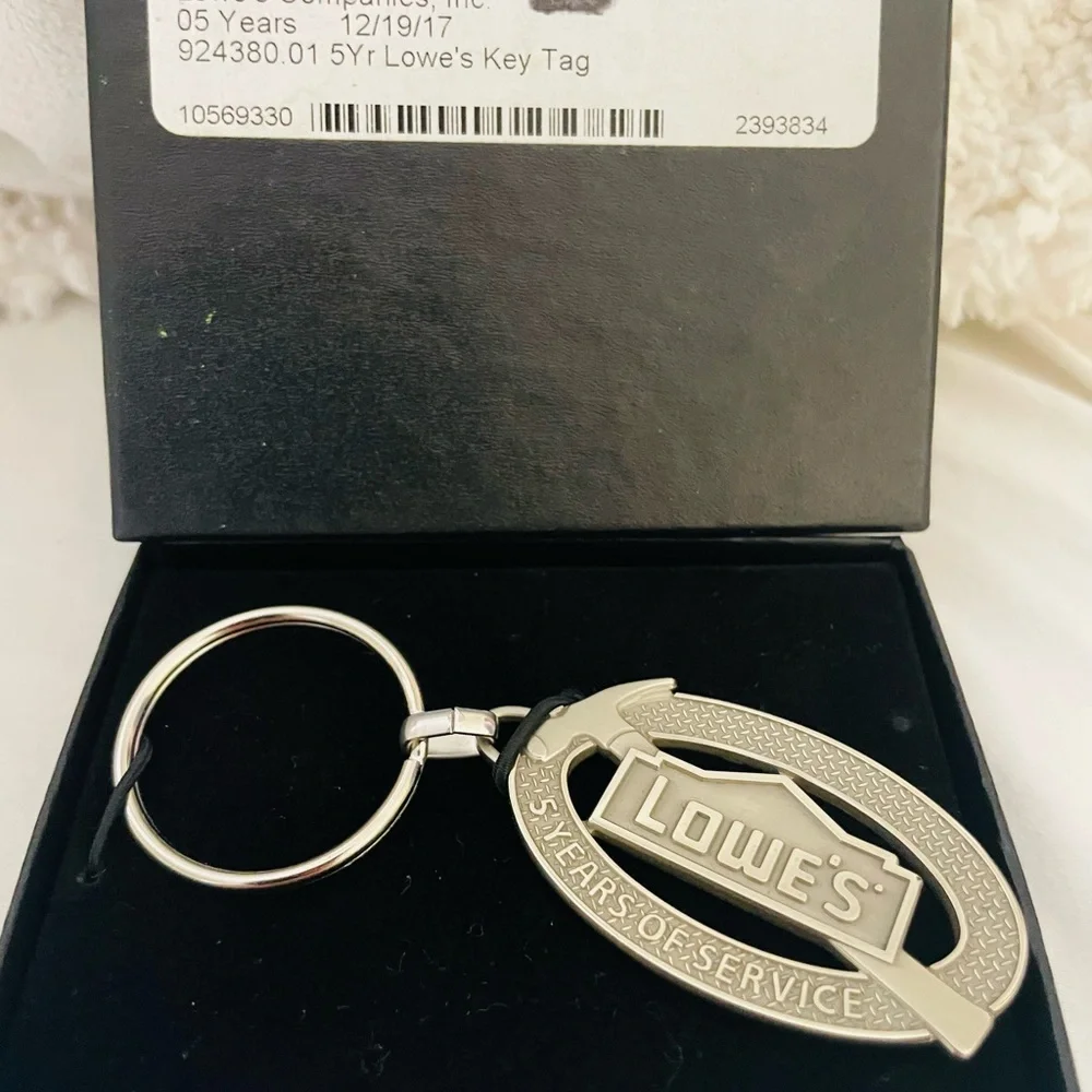 Lowe’s 5 Years of Service Keychain Employee Appreciation Collectible Silver
